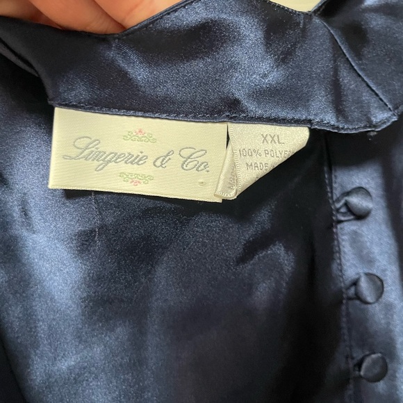 80’s VINTAGE LINGERIE & CO. Women’s Navy Button Up Slip Size XXL - Picture 6 of 7